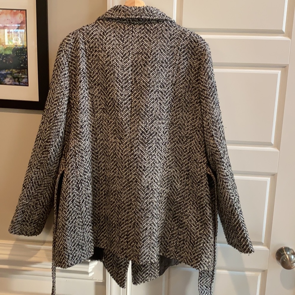 Jessica Simpson 2 button jacket - Picture 4 of 5